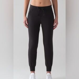 lululemon athletica black Joggers size 4